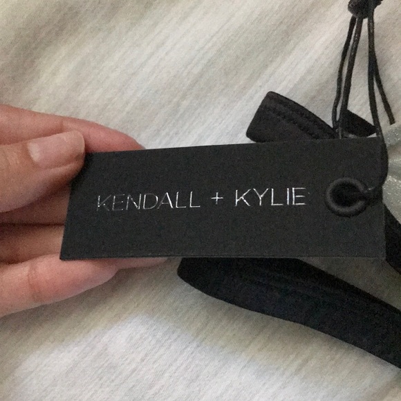 KENDALL + KYLIE | Shine Sheer Triangle Silver Bra - Picture 8 of 10